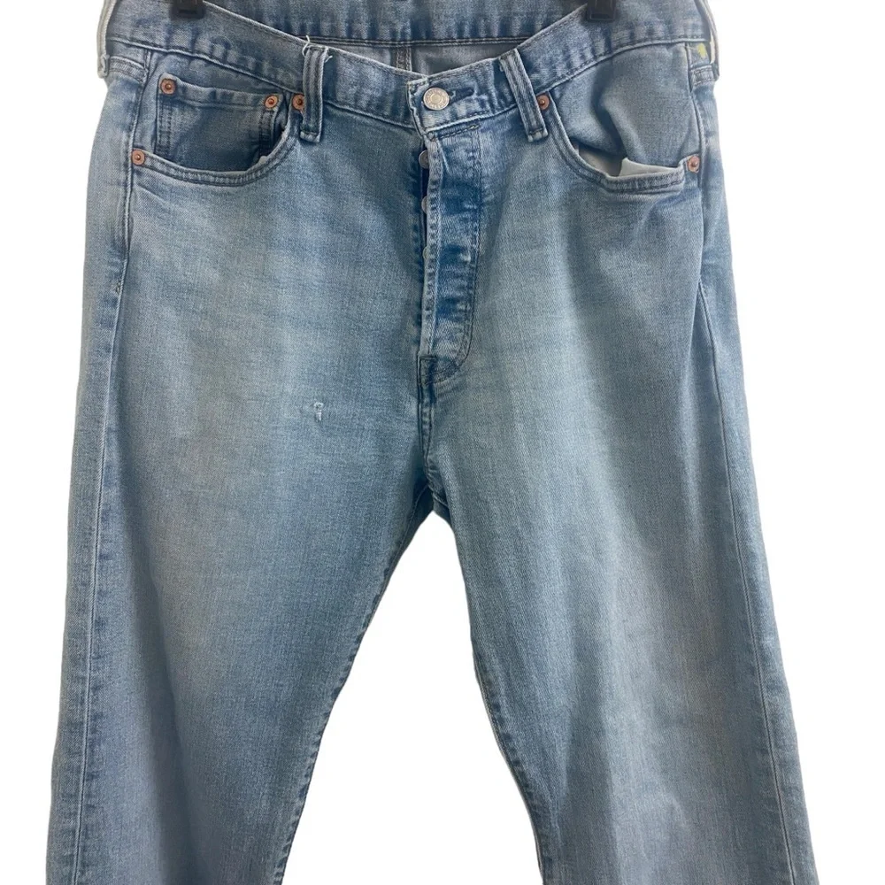 Levi's 501 Light Wash Button Fly Denim Light Wash‎ Jeans Sz 34 x 32